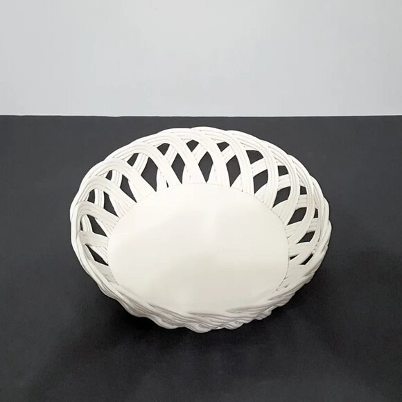 NEW RARE Pottery Barn Large Ceramic Weave Serving Bowl 13.75" diam, 3.5" h - Picture 3 of 6